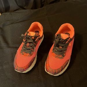 UEC. Gioseppo red and black, super cute, espadrille sneakers.